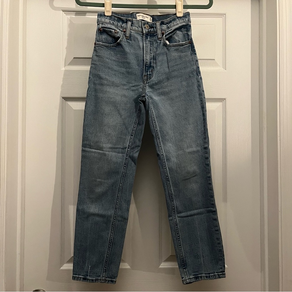 Abercrombie & Fitch “The Mom, High Rise” Denim!
